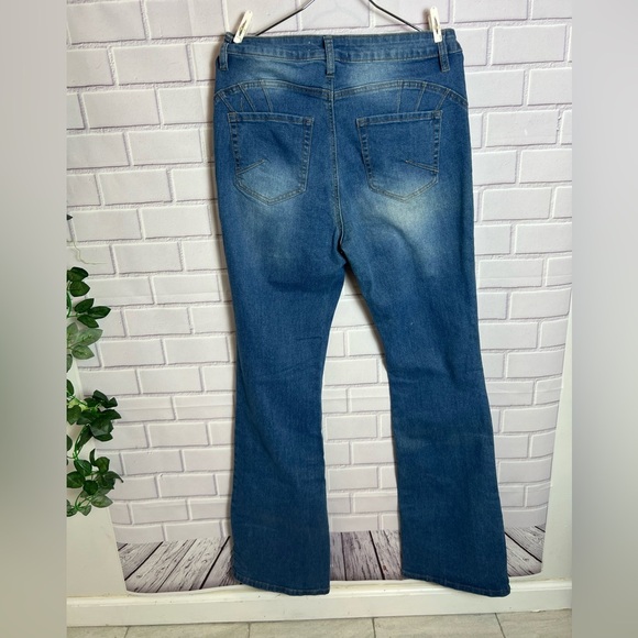 FASHION NOVA Women's Blue Jeans/size 11 - Picture 9 of 9